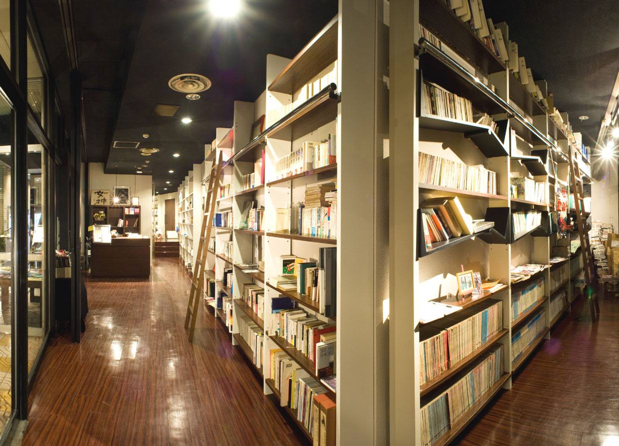 映画を観たら、よかったら本もいかがですか？