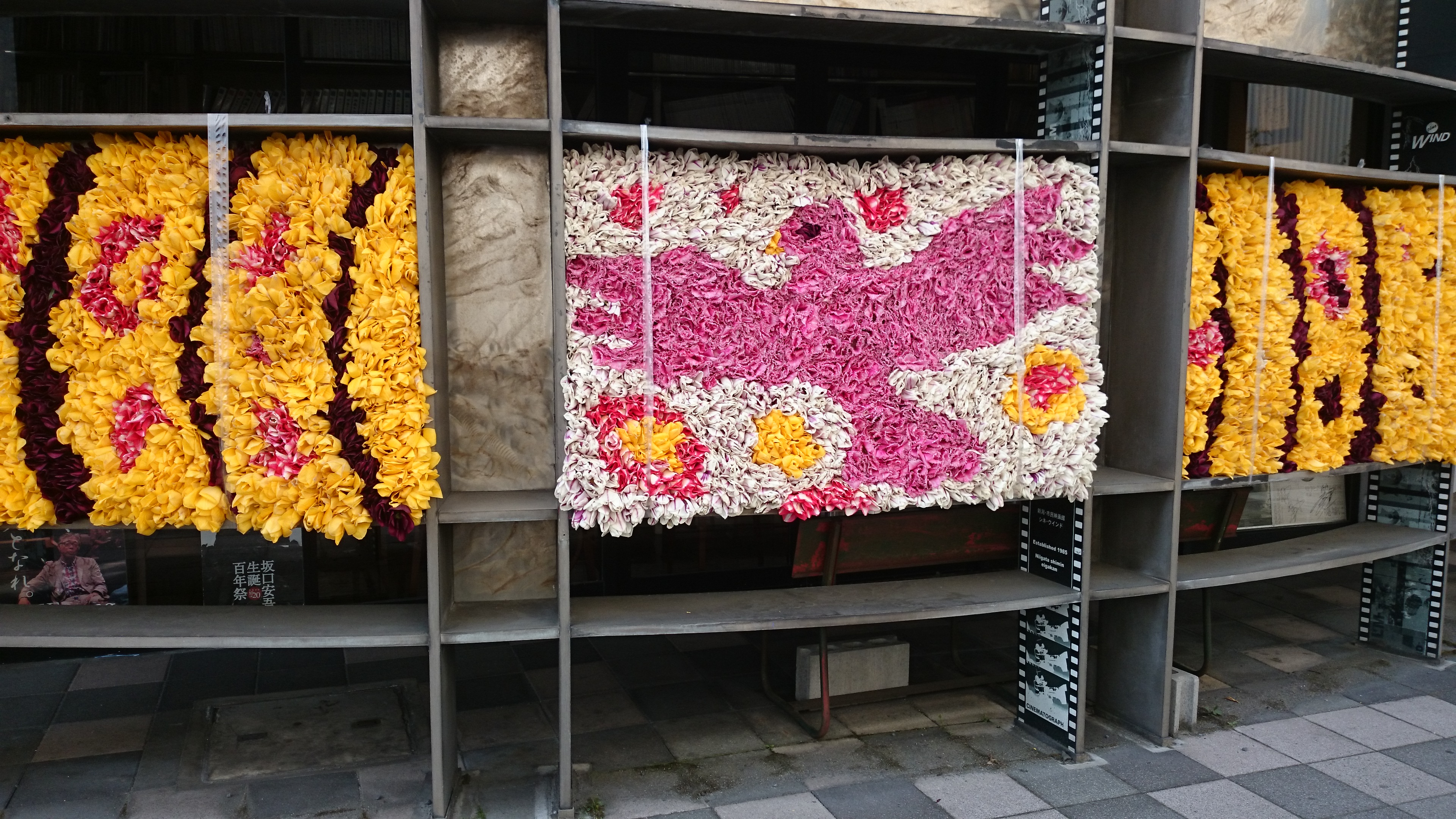 チューリップの花絵を作りました