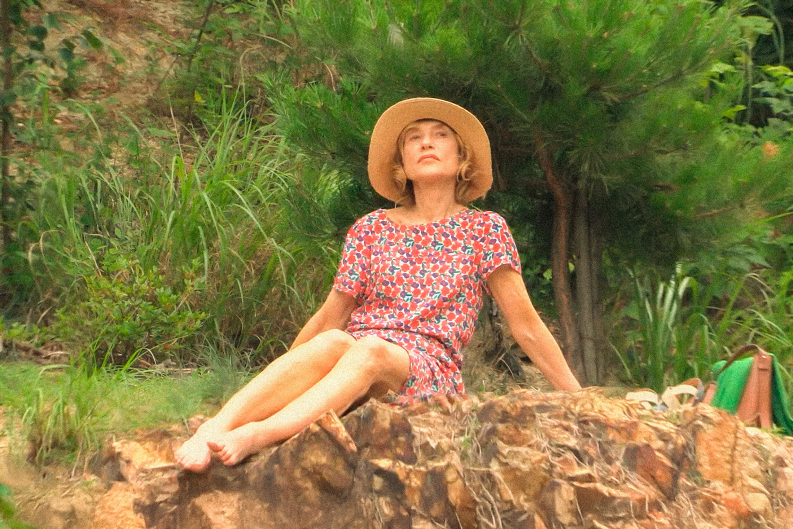 旅人の必需品〈月刊ホン・サンスVol.1〉