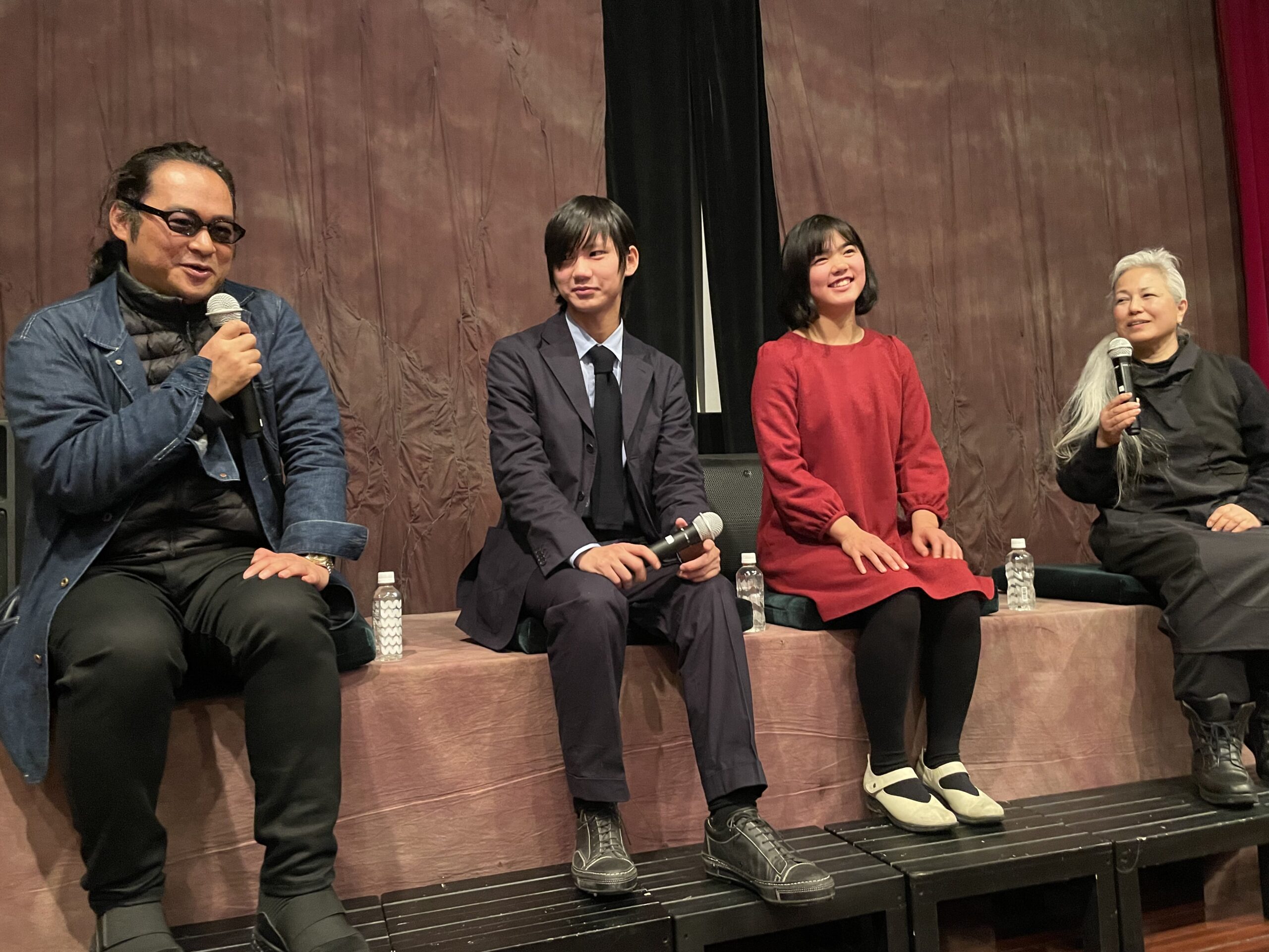 『ブルー・ウインド・ブローズ』舞台あいさつ